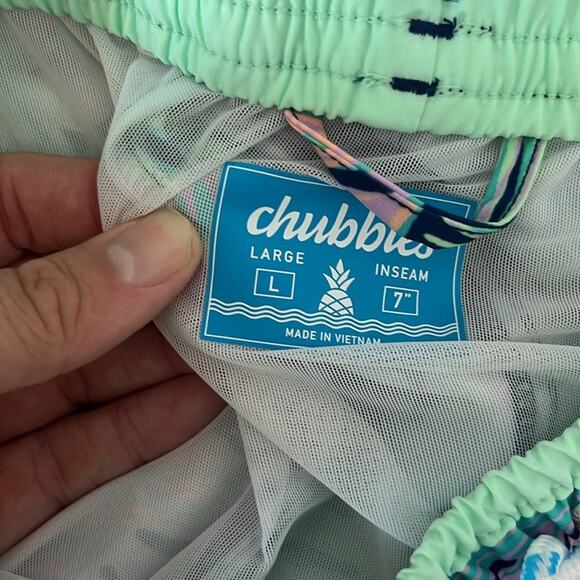 Chubbies Men The Night Faunas Classic Swim Trunk Size Large - Picture 8 of 8
